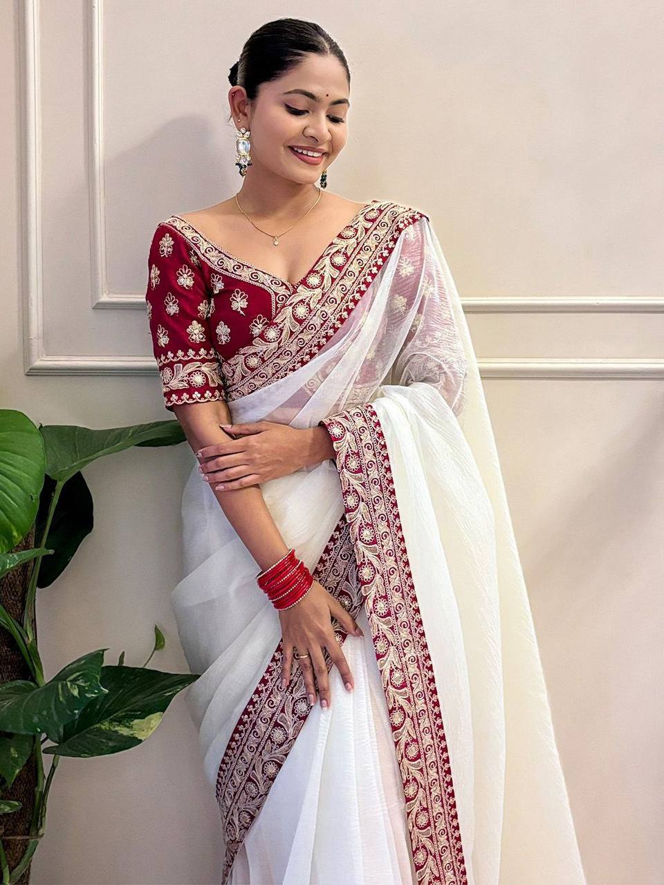 Teeya Creation White Color Banarasi Crush Silk Heavy Lace Work Saere | Swadesiicart