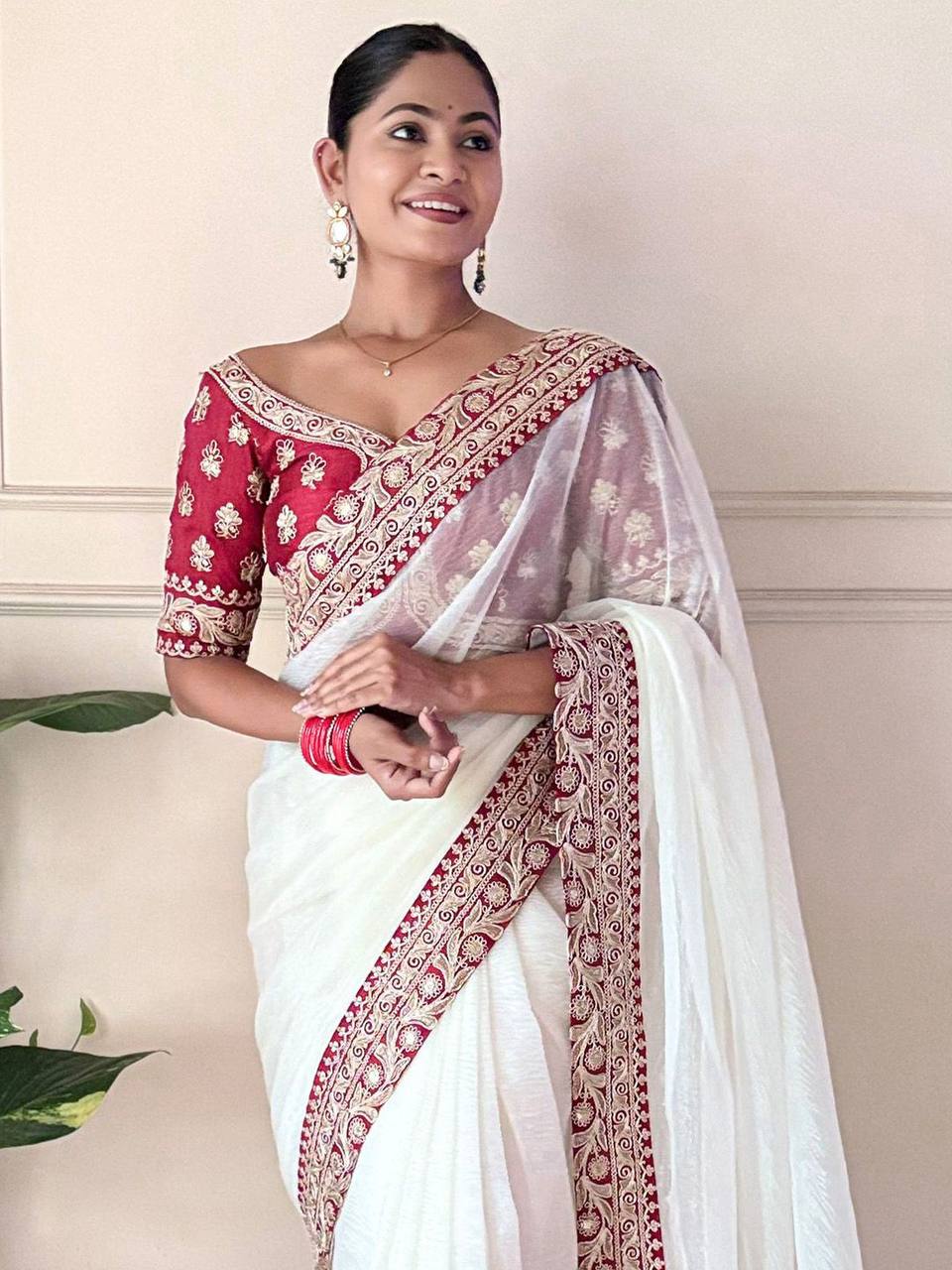 Teeya Creation White Color Banarasi Crush Silk Heavy Lace Work Saere | Swadesiicart