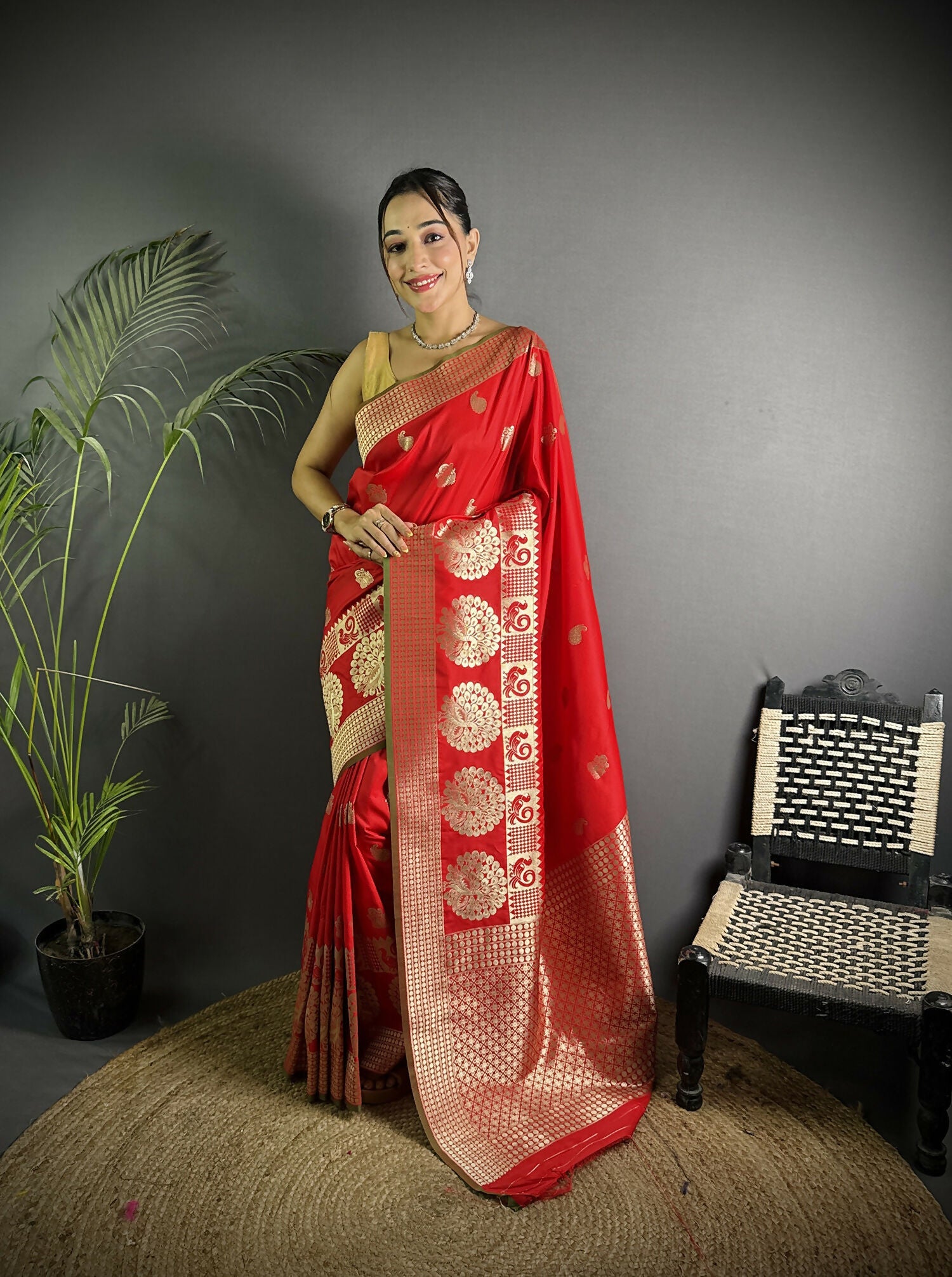 Joban Fashion Red Banarasi Soft Lichi Silk Paisley Saree | Swadesiicart