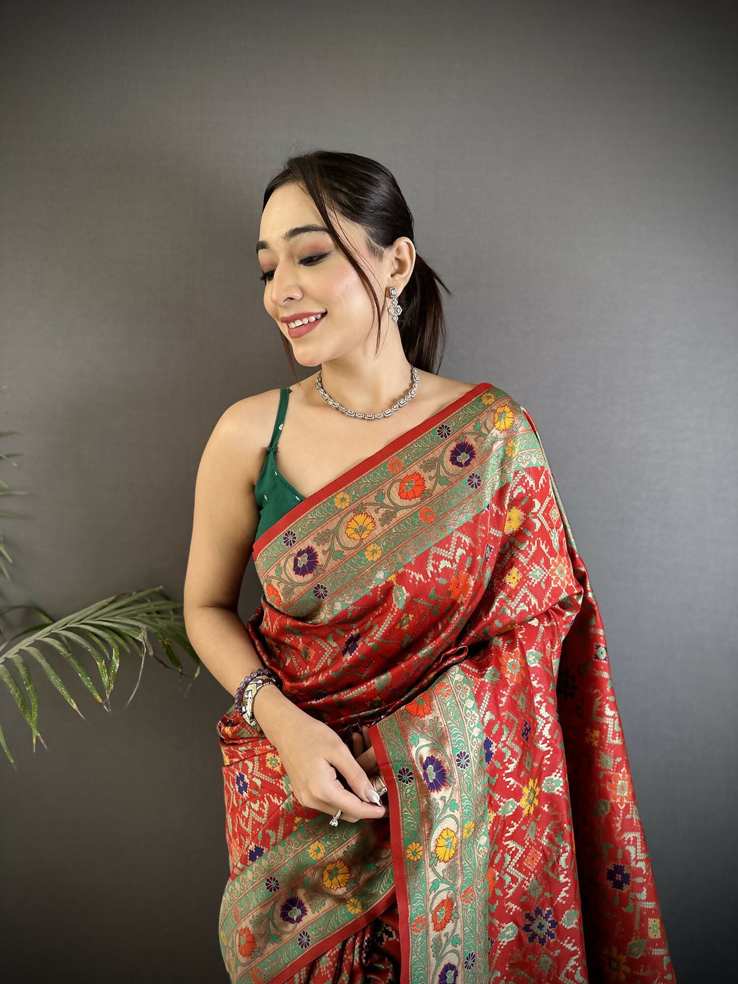 Joban Fashion Red Banarasi Soft Silk Woven Saree | Swadesiicart