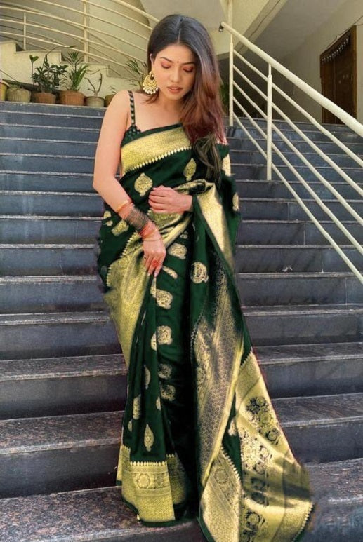 Vamika Weaving Banarasi Jacquard Green Kanjivaram Saree | Swadesiicart