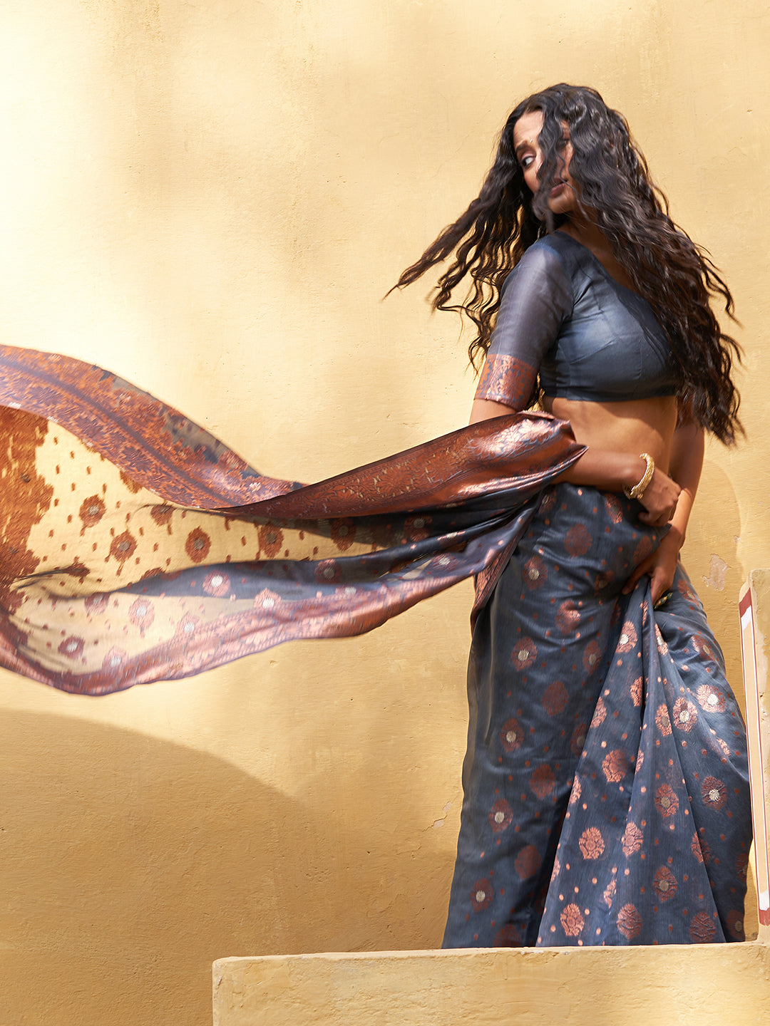 Janasya Dark Grey Chanderi Silk Ethnic Motifs Woven Design Saree | Swadesiicart