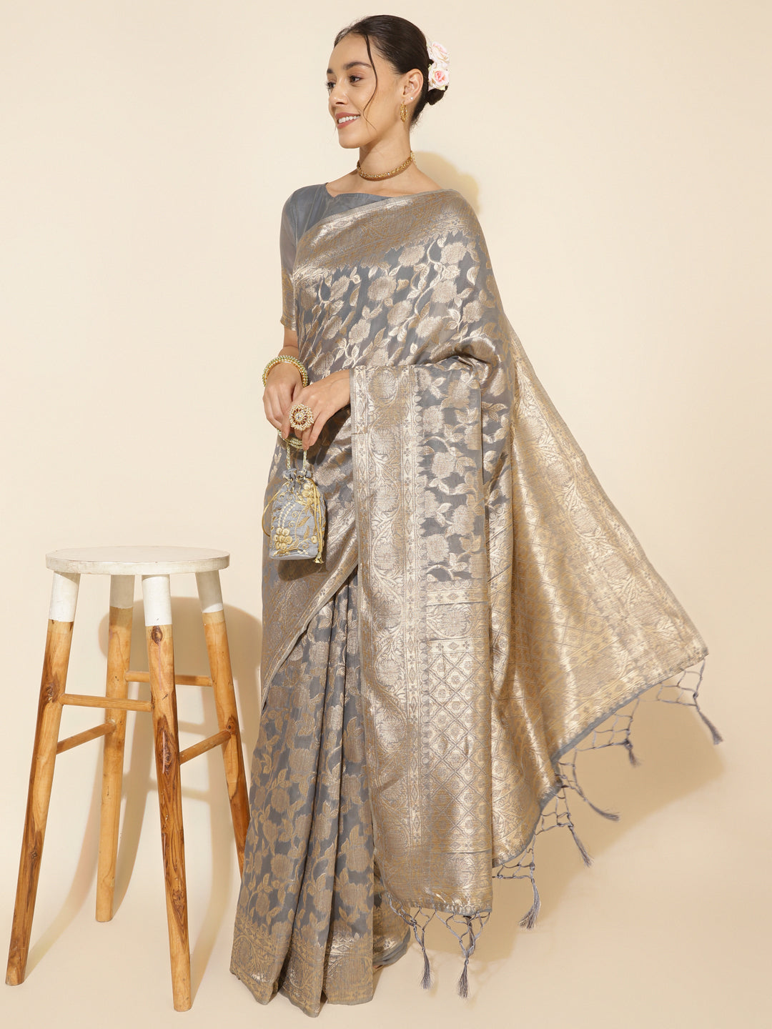 Janasya Grey Chanderi Silk Floral Woven Design Saree | Swadesiicart