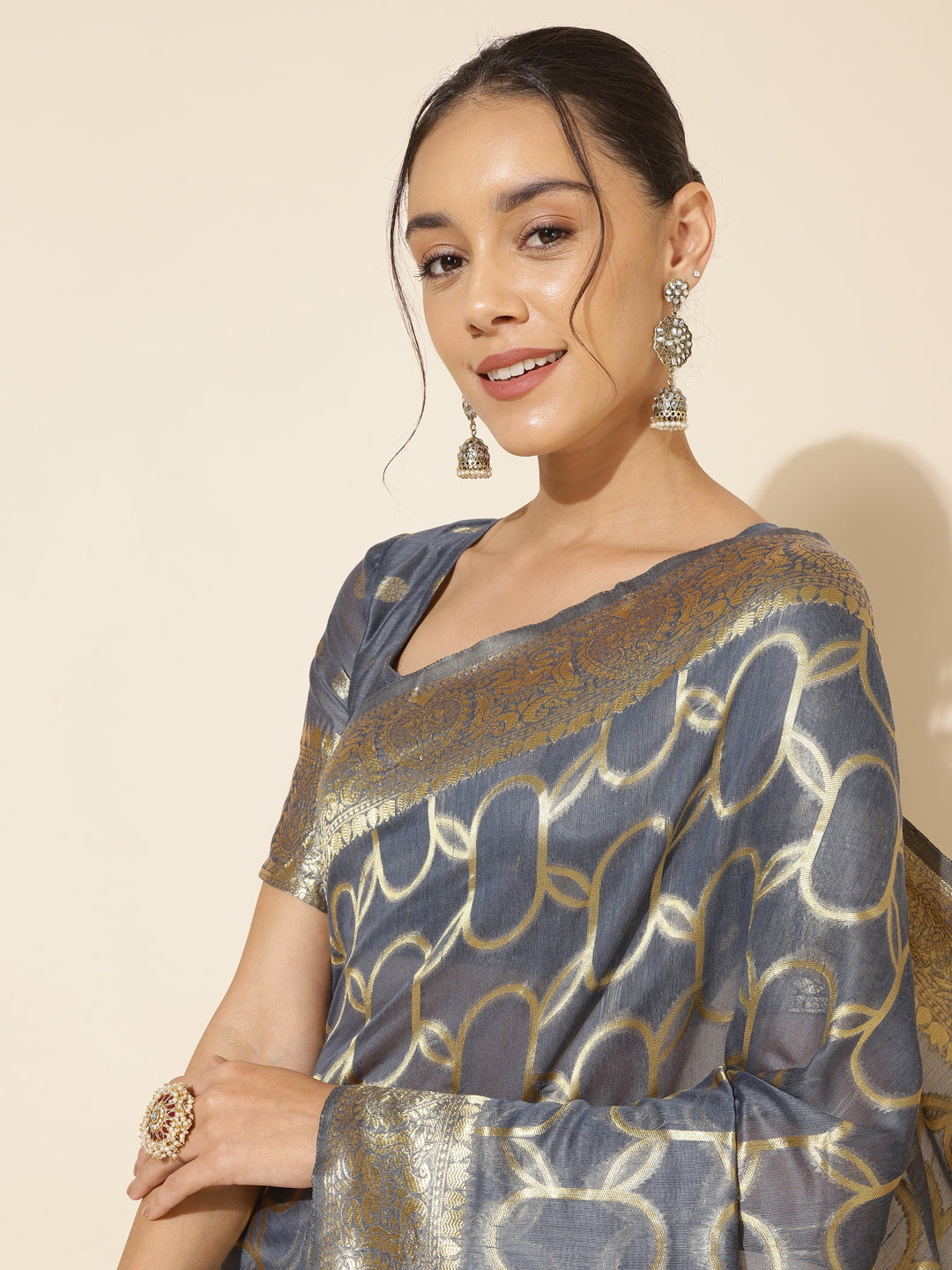 Janasya Grey Chanderi Silk Geometric Design Woven Design Saree | Swadesiicart