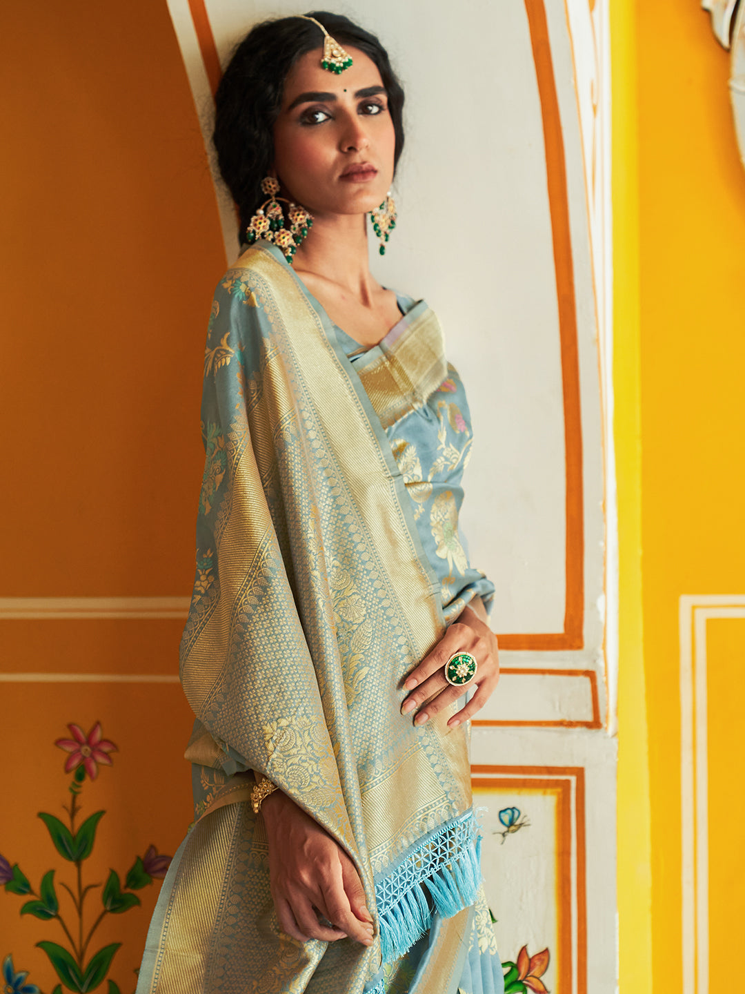Janasya Grey Banarasi Silk Woven Floral Design Banarasi Saree | Swadesiicart