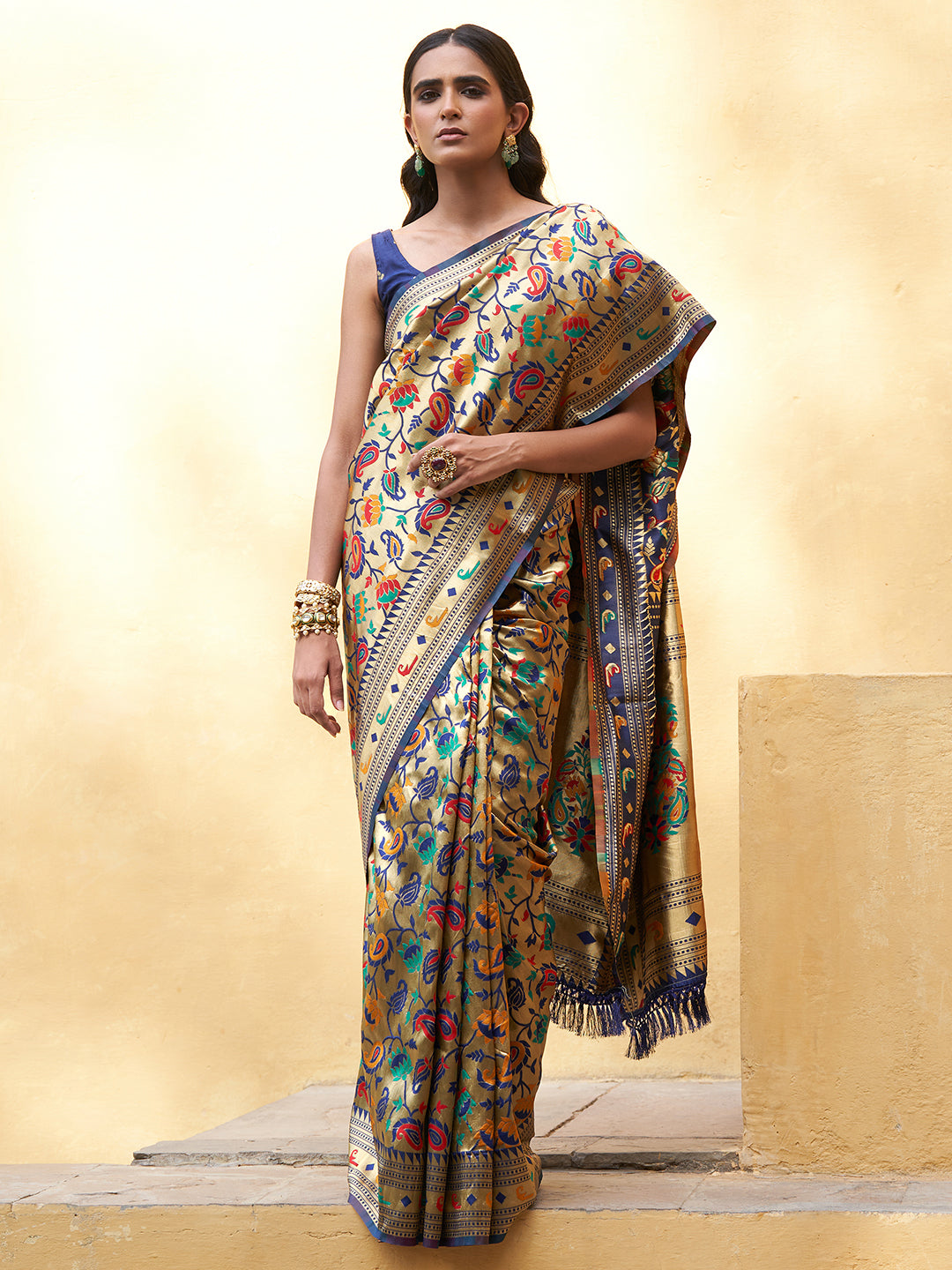 Janasya Golden Paithani Silk Woven Floral Design Paithani Silk Saree | Swadesiicart