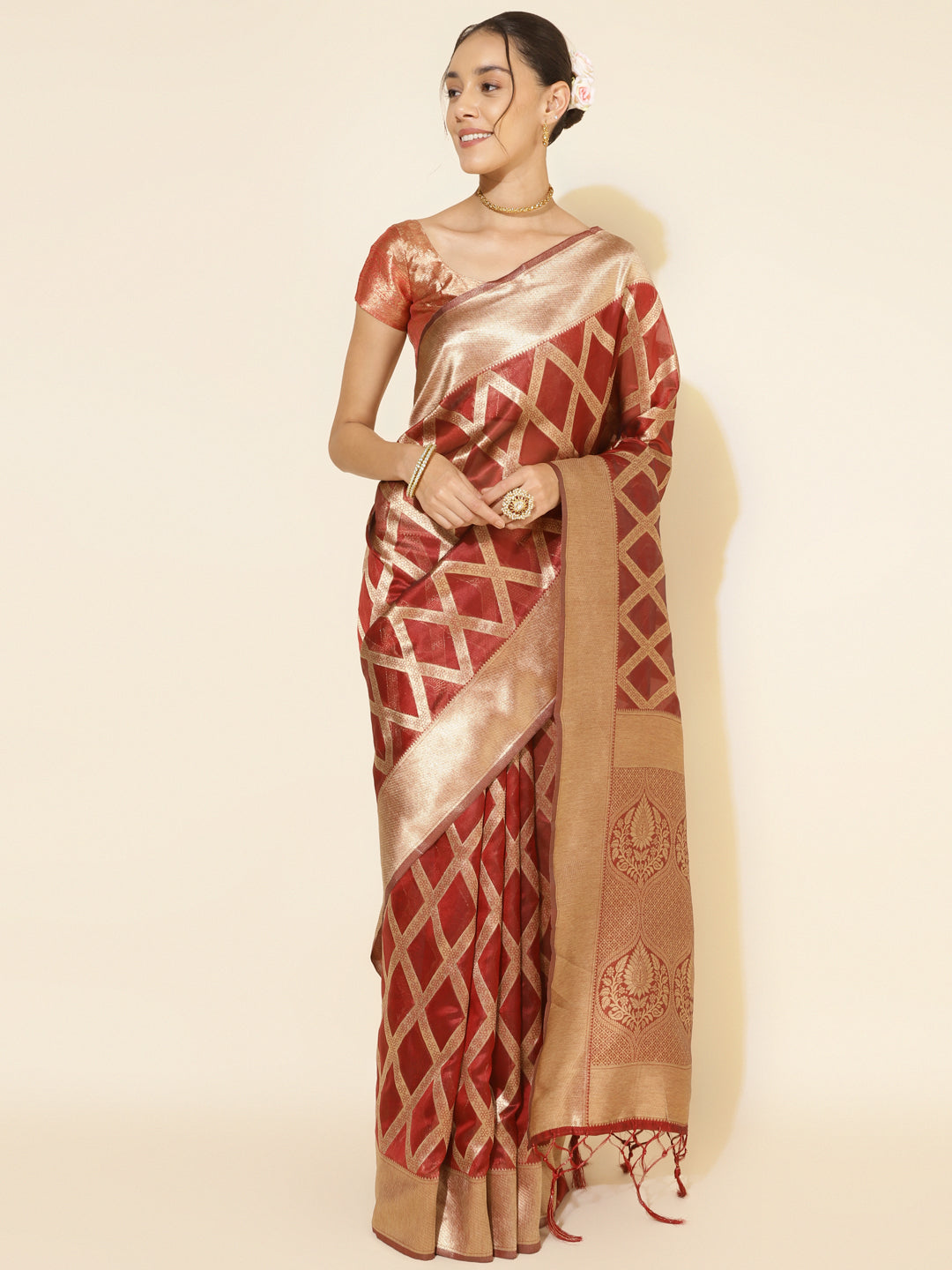 Janasya Maroon Organza Floral Saree | Swadesiicart