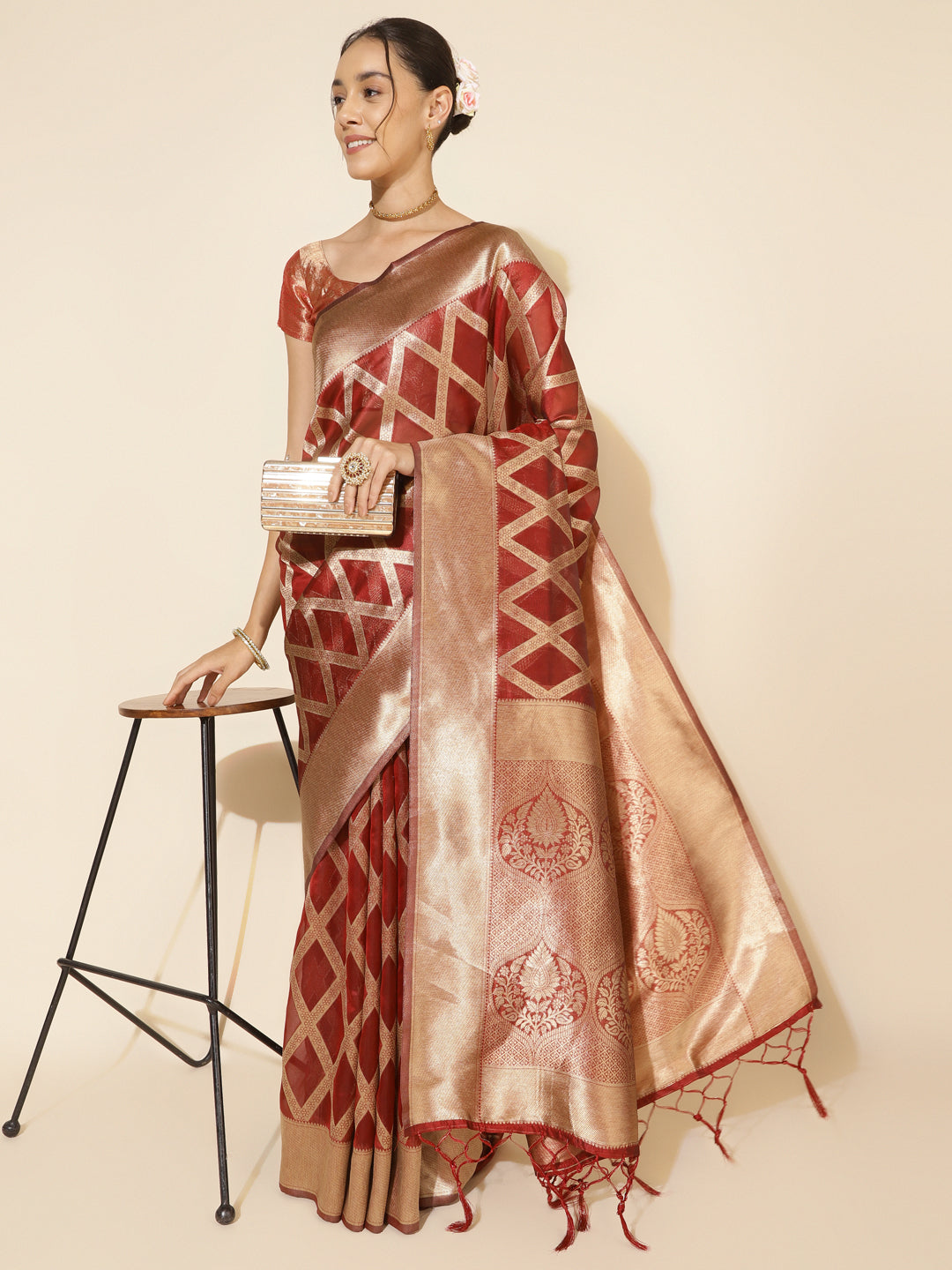 Janasya Maroon Organza Floral Saree | Swadesiicart