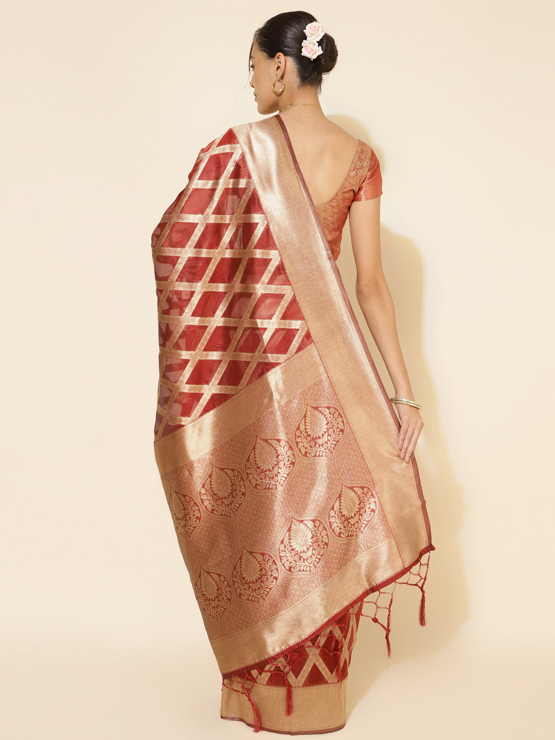 Janasya Maroon Organza Floral Saree | Swadesiicart