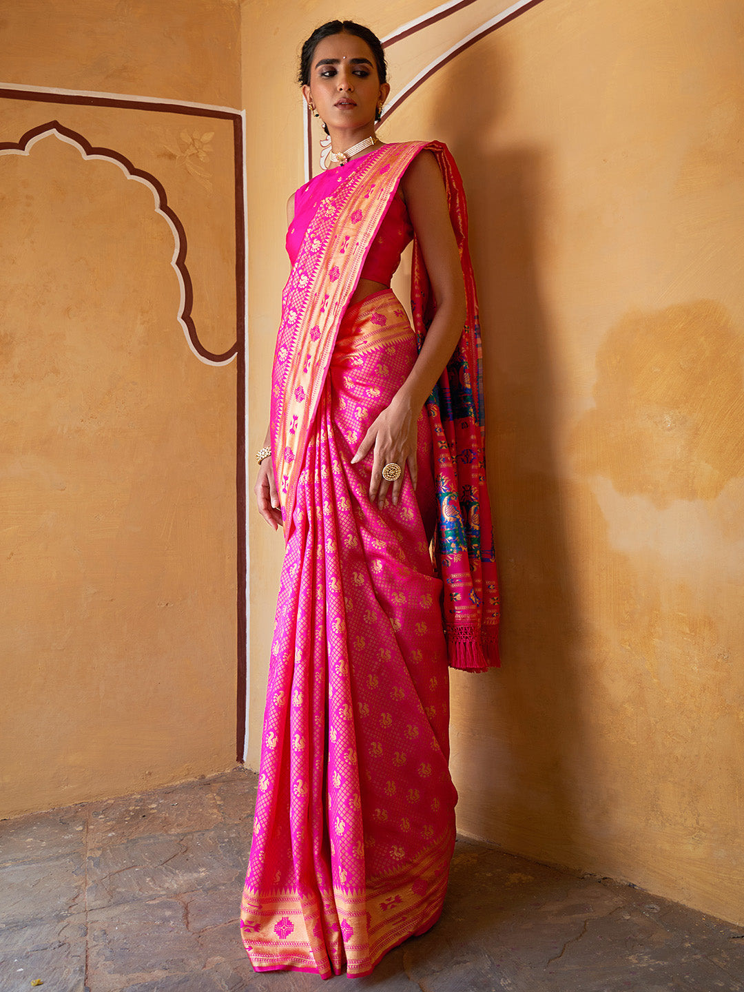 Janasya Fushia Pink Paithani Silk Woven Ethnic Motifs Paithani Silk Saree | Swadesiicart