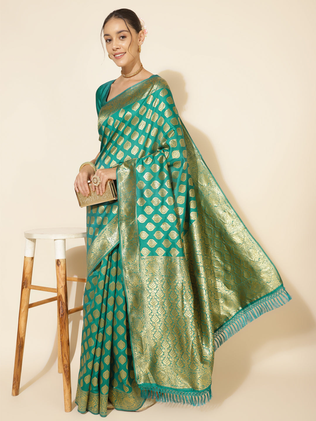 Janasya Rama Green Banarasi Silk Ethnic Motifs Woven Design Saree | Swadesiicart