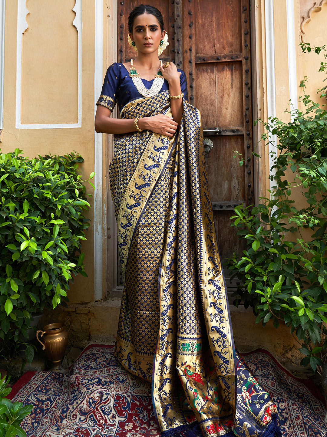Janasya Navy Blue Paithani Silk Woven Ethnic Motifs Paithani Silk Saree | Swadesiicart