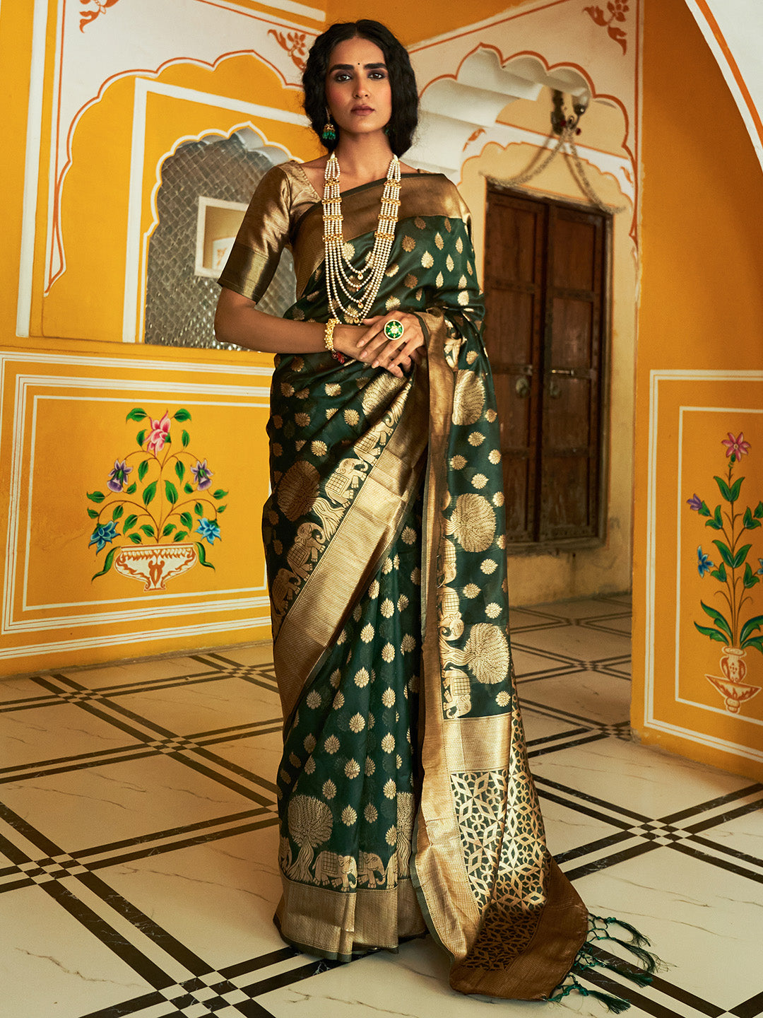 Janasya Dark Green Organza Woven Ethnic Motifs Kanjeevaram Saree | Swadesiicart