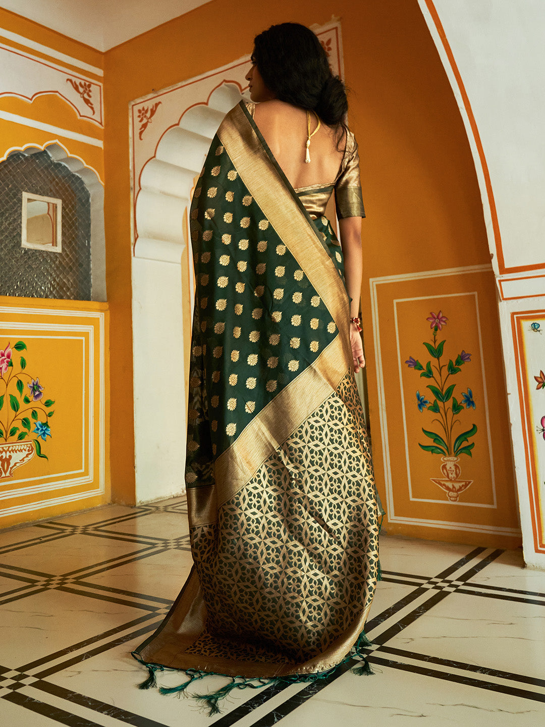 Janasya Dark Green Organza Woven Ethnic Motifs Kanjeevaram Saree | Swadesiicart
