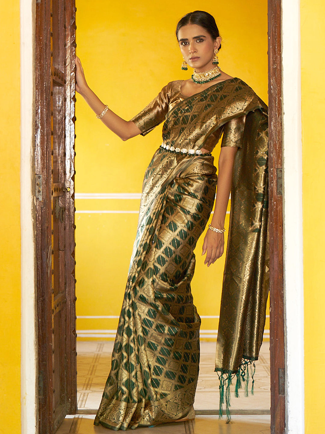 Janasya Dark Green Organza Woven Ethnic Motifs Kanjeevaram Saree | Swadesiicart