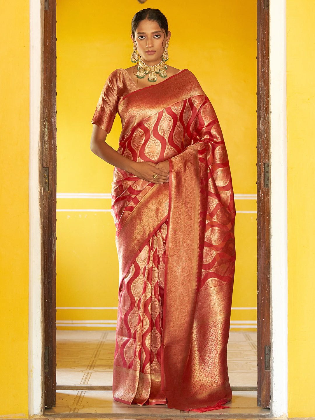 Janasya Red Organza Woven Ethnic Motifs Kanjeevaram Saree | Swadesiicart