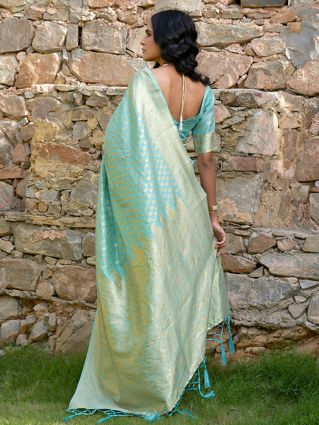 Janasya Sea Green Chanderi Silk Paisley Woven Design Saree | Swadesiicart
