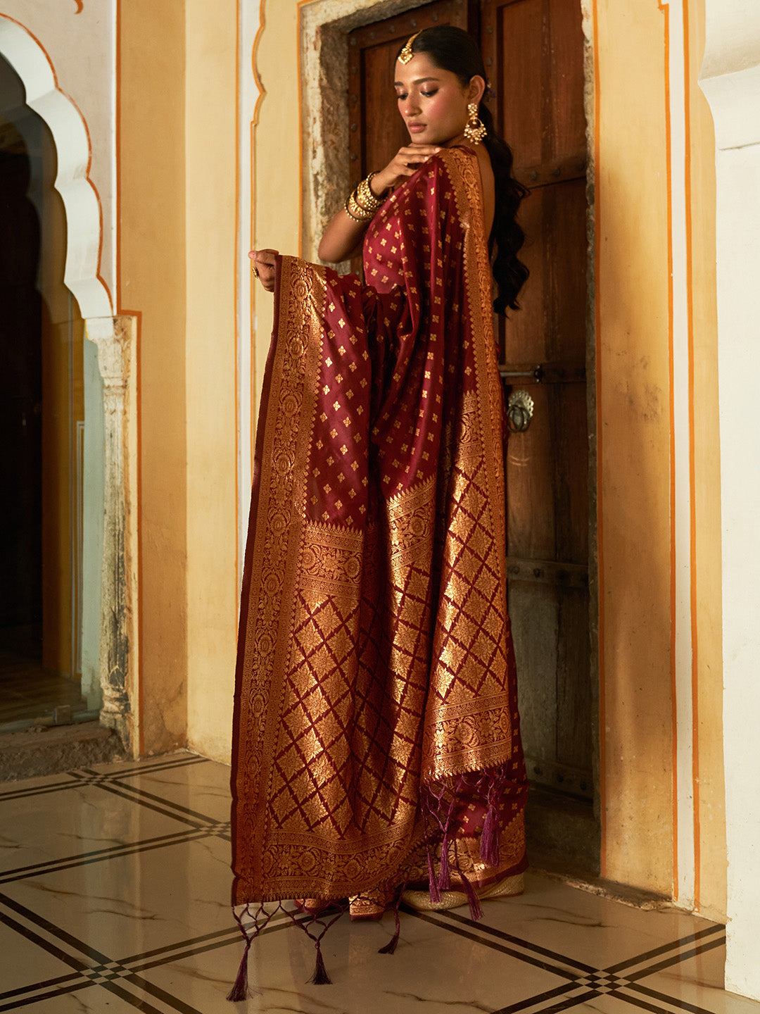 Janasya Maroon Banarasi Silk Woven Ethnic Motifs Woven Design Saree | Swadesiicart