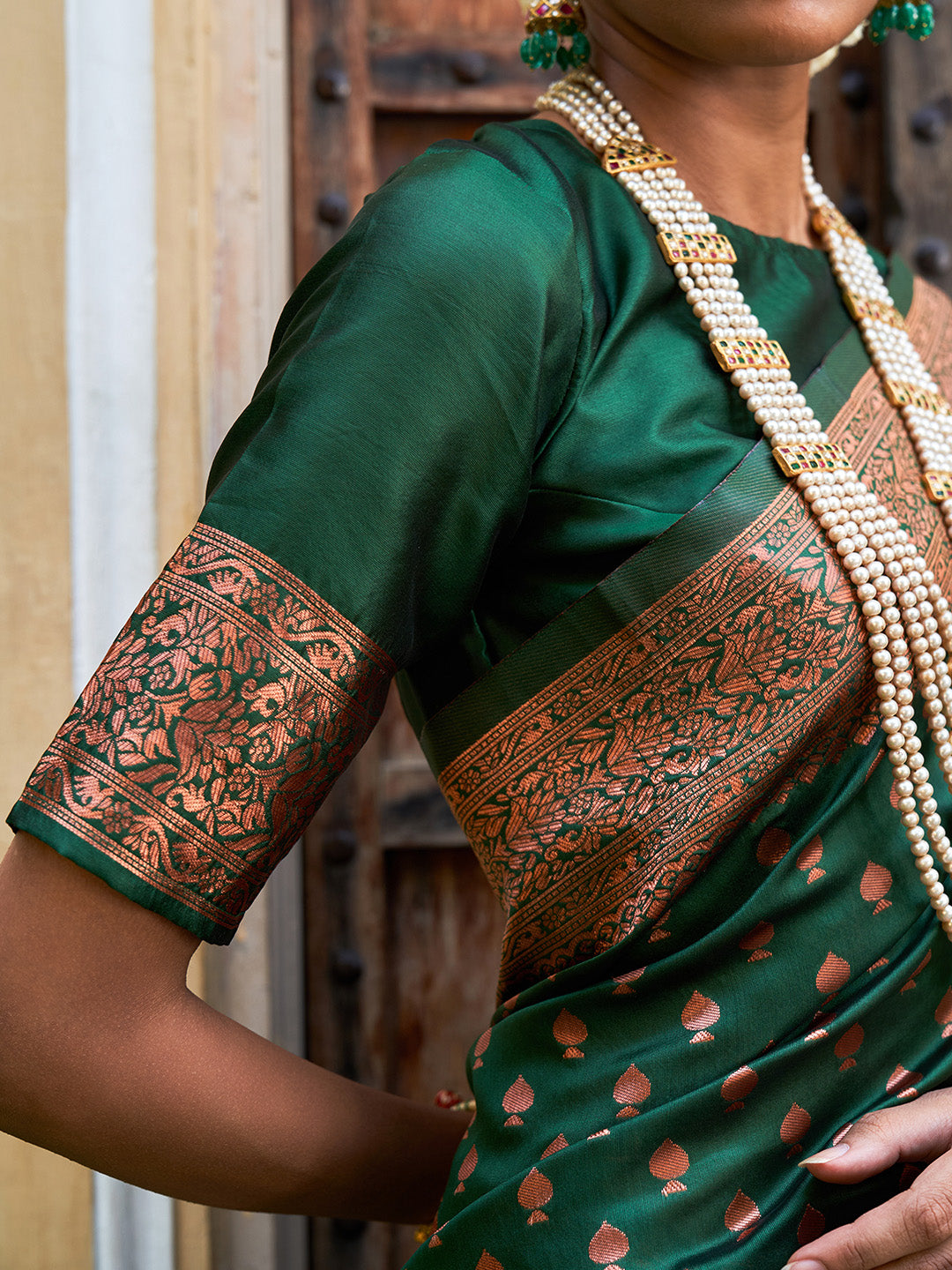 Janasya Green Banarasi Silk Ethnic Motifs Woven Design Saree | Swadesiicart