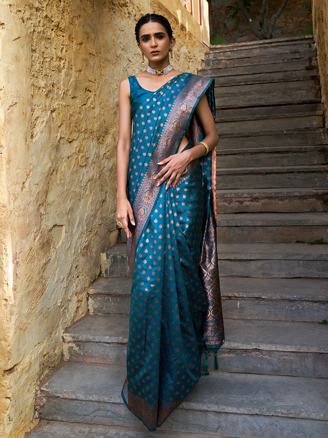 Janasya Green Banarasi Silk Ethnic Motifs Woven Design Saree | Swadesiicart