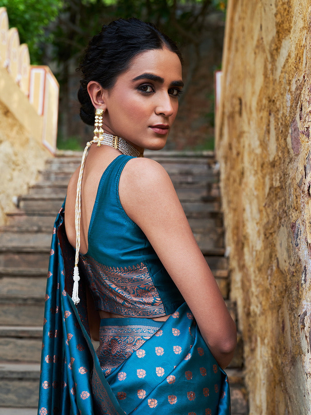 Janasya Green Banarasi Silk Ethnic Motifs Woven Design Saree | Swadesiicart