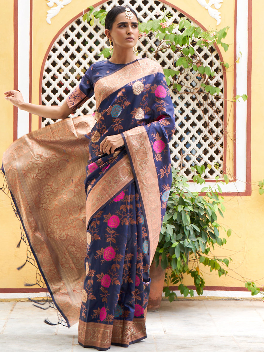 Janasya Navy Blue Banarasi Silk Floral Woven Design Saree | Swadesiicart
