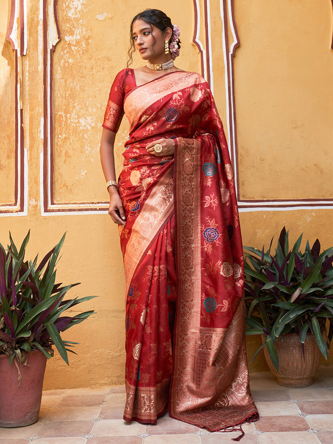 Janasya Red Banarasi Silk Floral Woven Design Saree | Swadesiicart