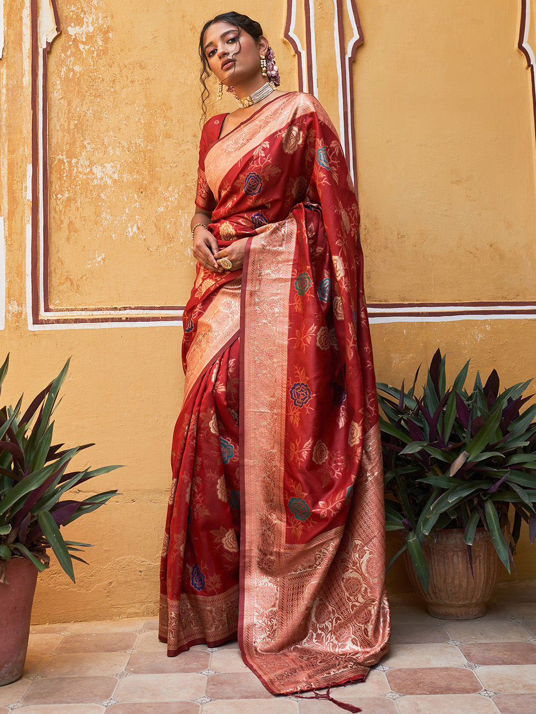 Janasya Red Banarasi Silk Floral Woven Design Saree | Swadesiicart