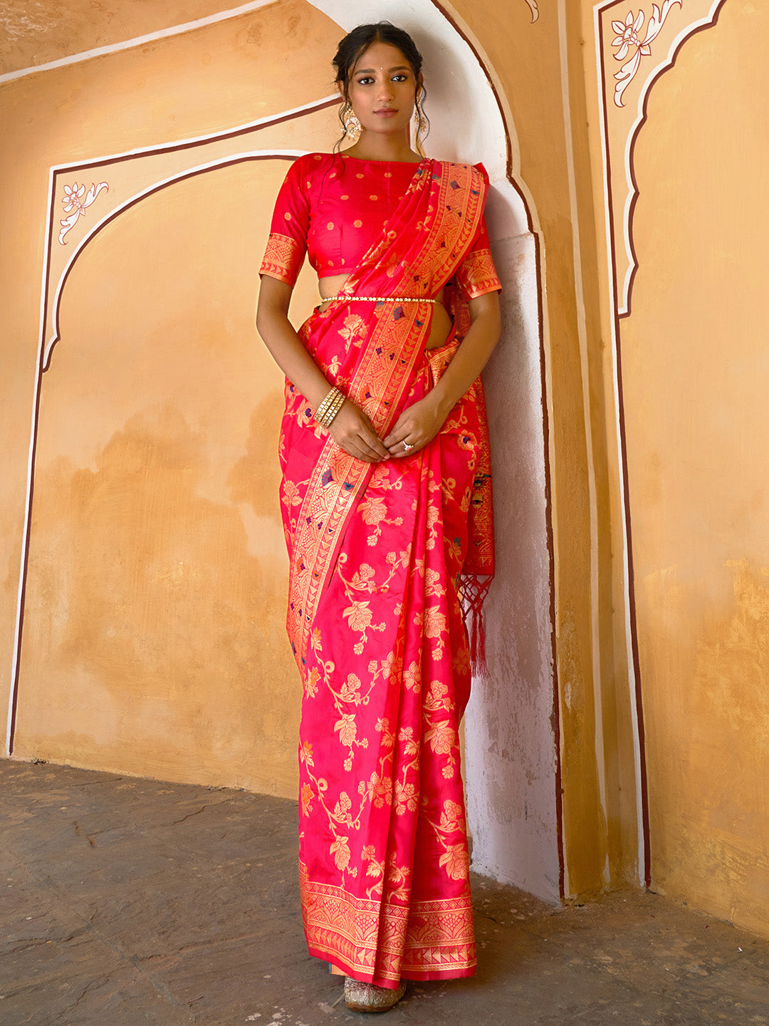 Janasya Pink Banarasi Silk Floral Woven Jaal Saree | Swadesiicart