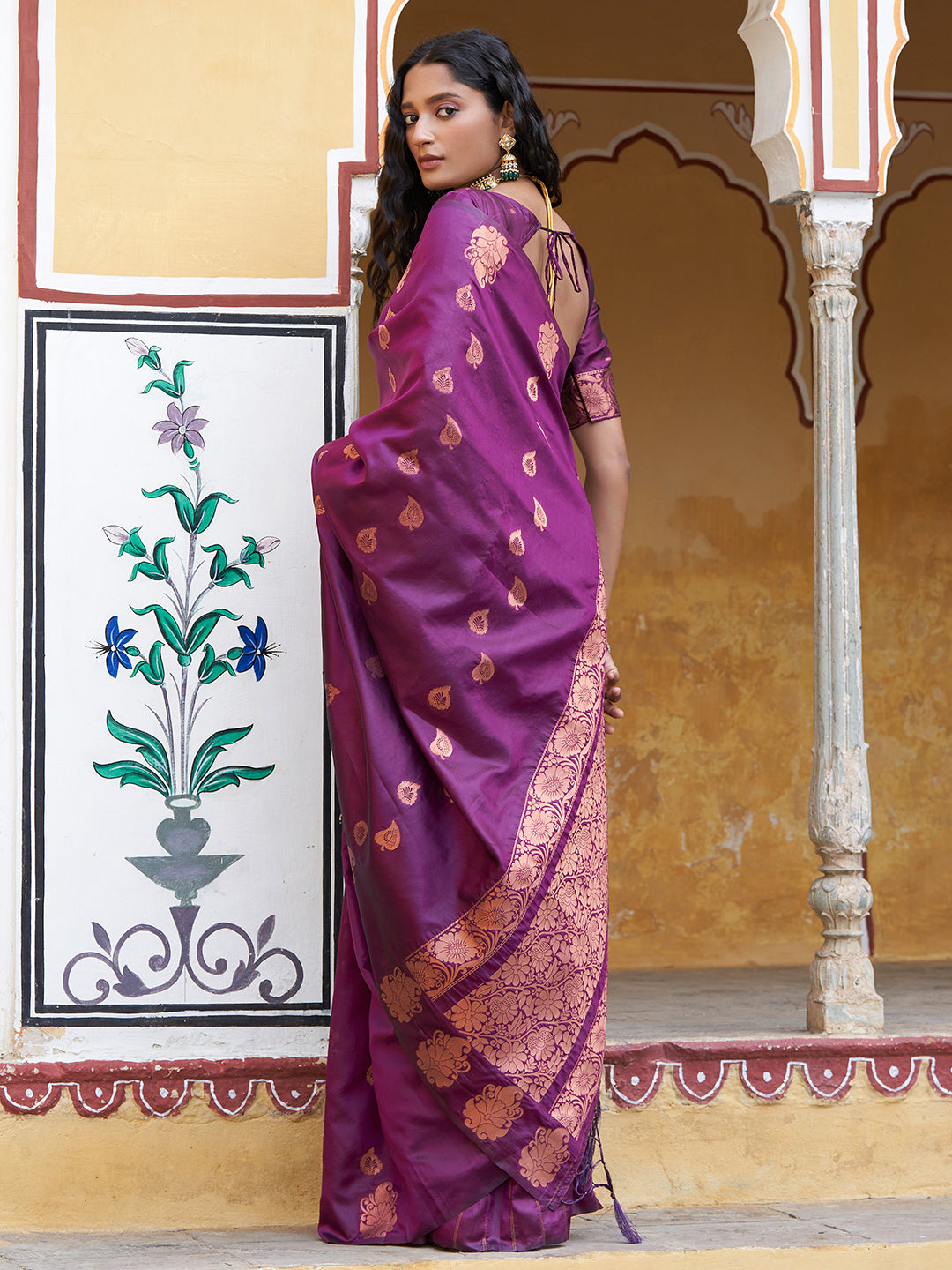 Janasya Wine Kanjeevaram Silk Woven Ethnic Motifs Kanjeevaram Silk Saree | Swadesiicart