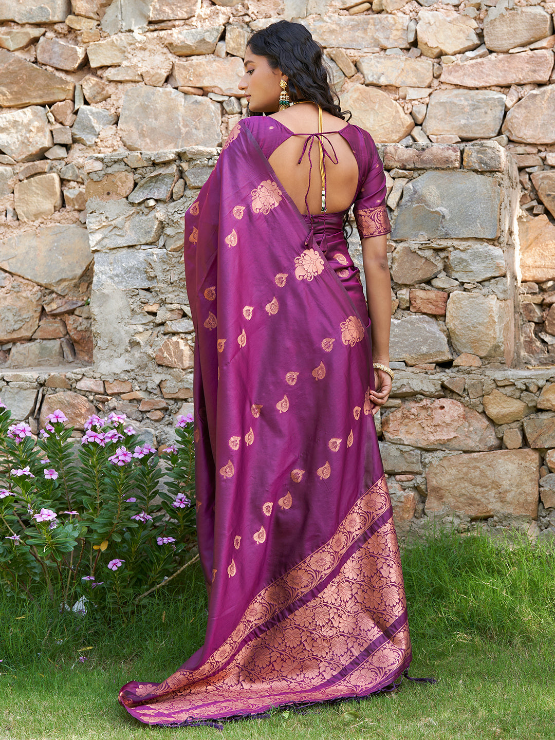 Janasya Wine Kanjeevaram Silk Woven Ethnic Motifs Kanjeevaram Silk Saree | Swadesiicart