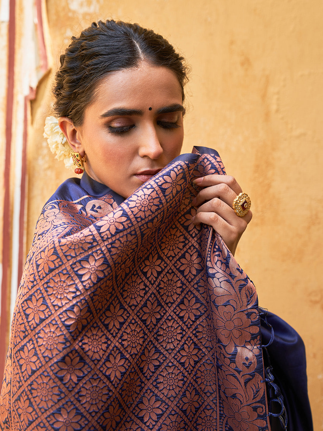 Janasya Navy Blue Kanjeevaram Silk Geometric Design Kanjeevaram Silk Saree | Swadesiicart