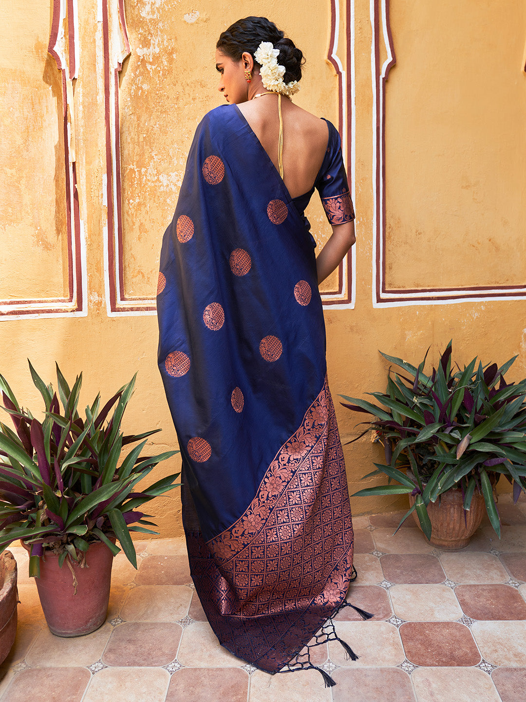 Janasya Navy Blue Kanjeevaram Silk Geometric Design Kanjeevaram Silk Saree | Swadesiicart