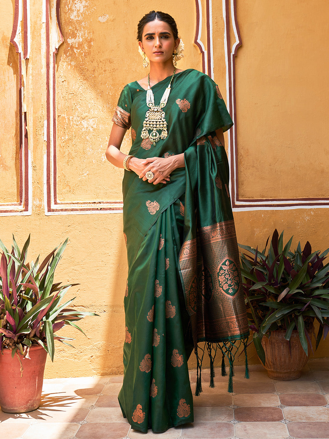 Janasya Green Kanjeevaram Silk Woven Ethnic Motifs Kanjeevaram Silk Saree | Swadesiicart