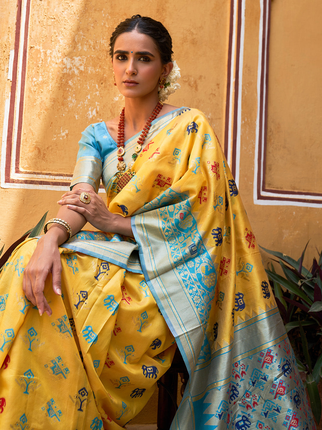Janasya Yellow Cotton Silk Woven Ethnic Motifs Patola Saree | Swadesiicart