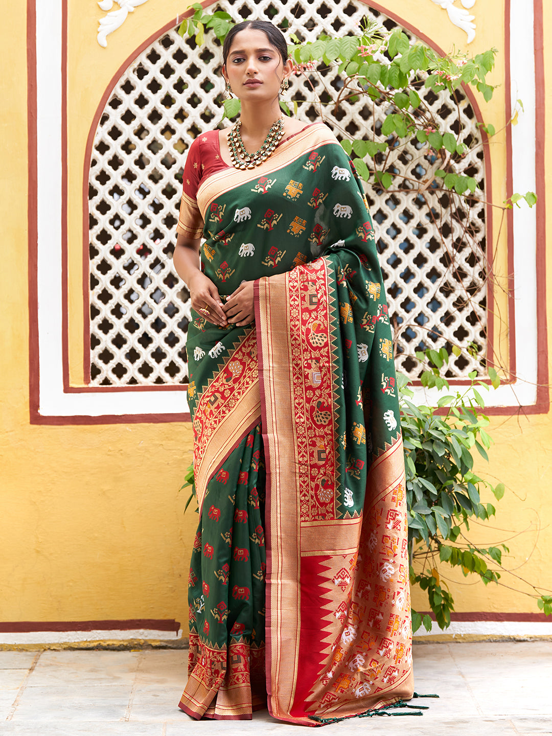 Janasya Green Cotton Silk Woven Ethnic Motifs Patola Saree | Swadesiicart