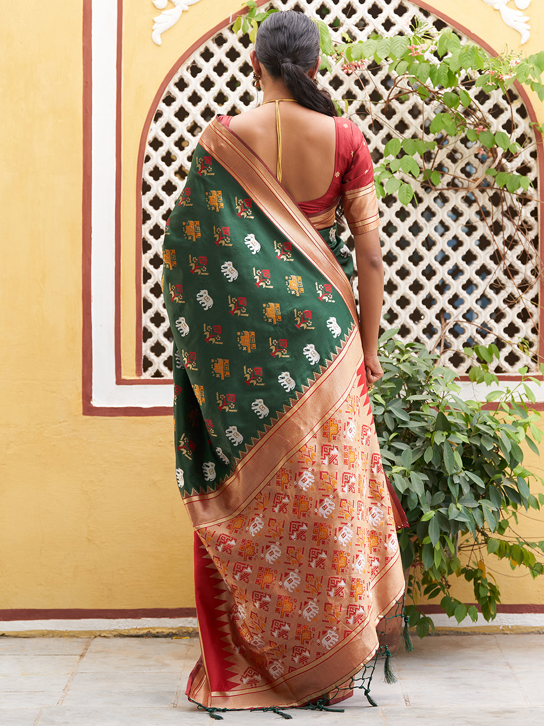 Janasya Green Cotton Silk Woven Ethnic Motifs Patola Saree | Swadesiicart