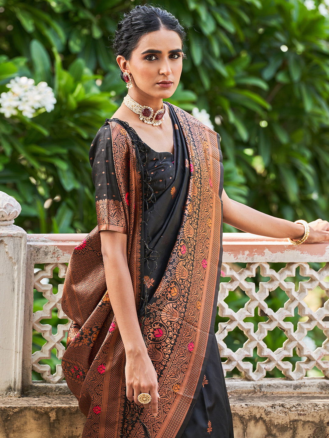 Janasya Black Banarasi Silk Woven Floral Design Banarasi Silk Saree | Swadesiicart
