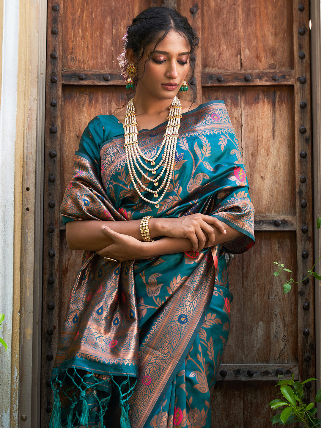 Janasya Teal Green Banarasi Silk Woven Dual Tone Floral Design Banarasi Silk Saree | Swadesiicart