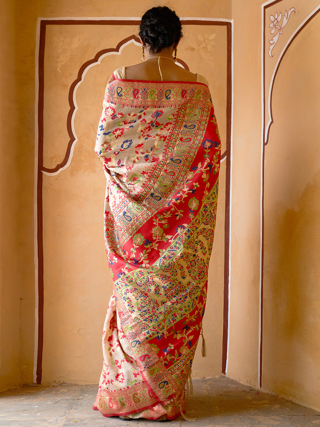 Janasya Beige Chanderi Silk Pashmina Woven Design Saree | Swadesiicart