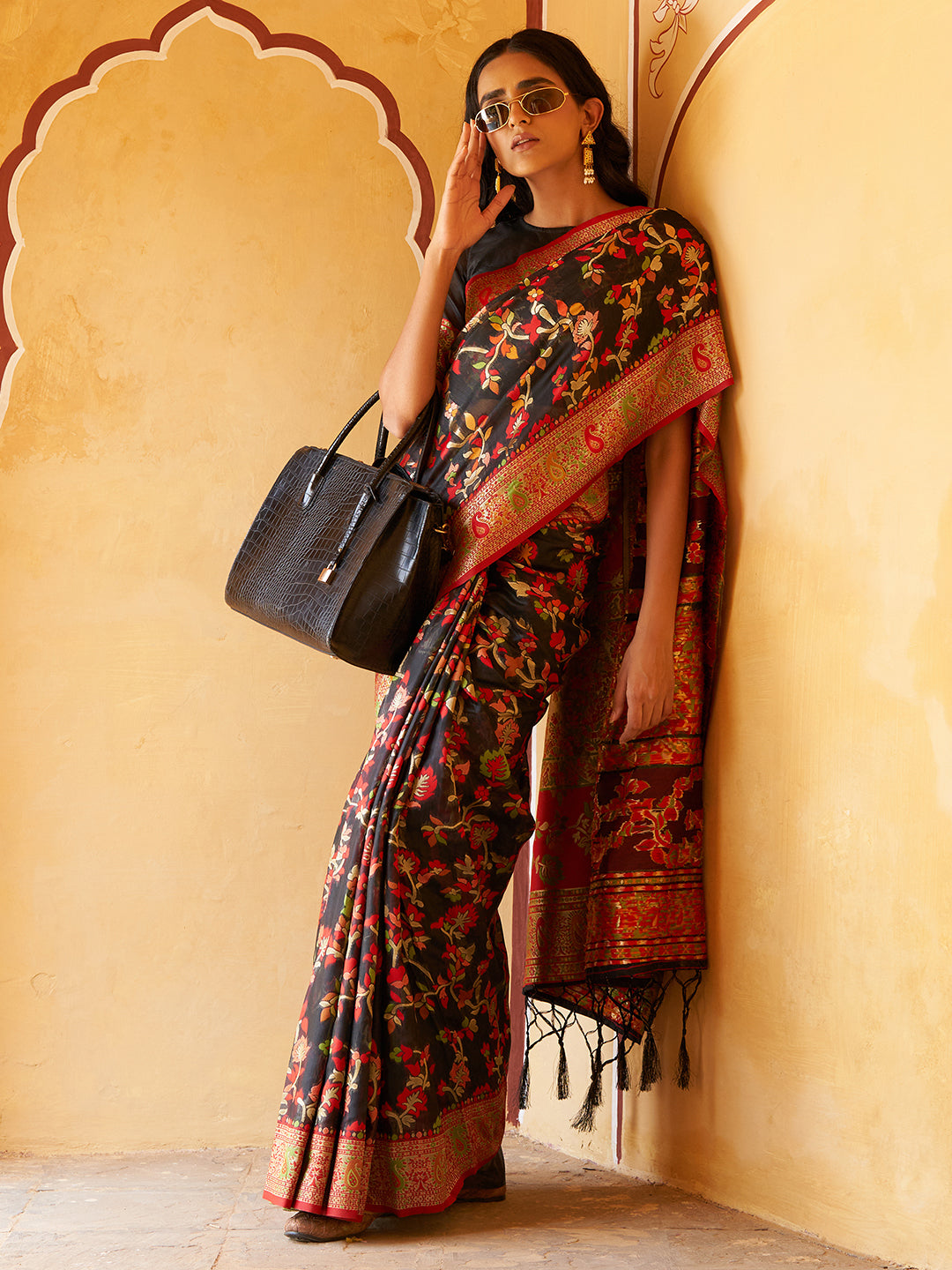 Janasya Black Chanderi Silk Pashmina Woven Design Saree | Swadesiicart