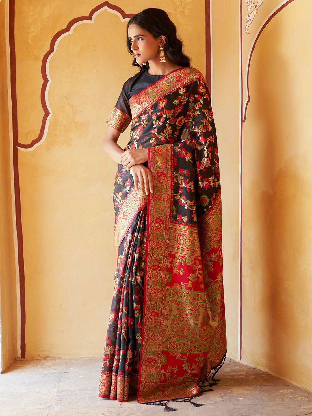 Janasya Black Chanderi Silk Pashmina Woven Design Saree | Swadesiicart