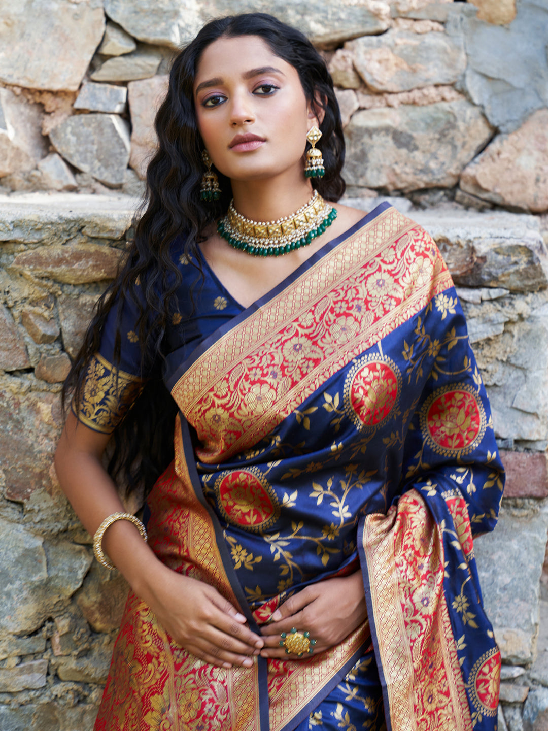Janasya Navy Blue Silk Blend Woven Jaal Motif Woven Design Saree | Swadesiicart