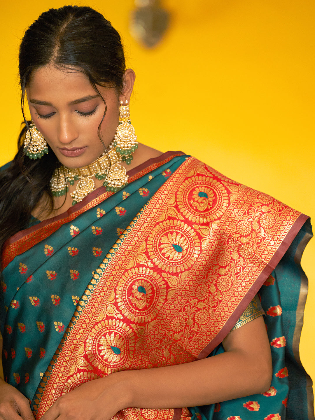 Janasya Green Silk Blend Woven Ethnic Motifs Woven Design Saree | Swadesiicart