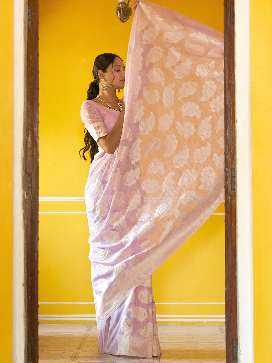Janasya Lavender Linen Cotton Woven Paisley Woven Design Saree | Swadesiicart