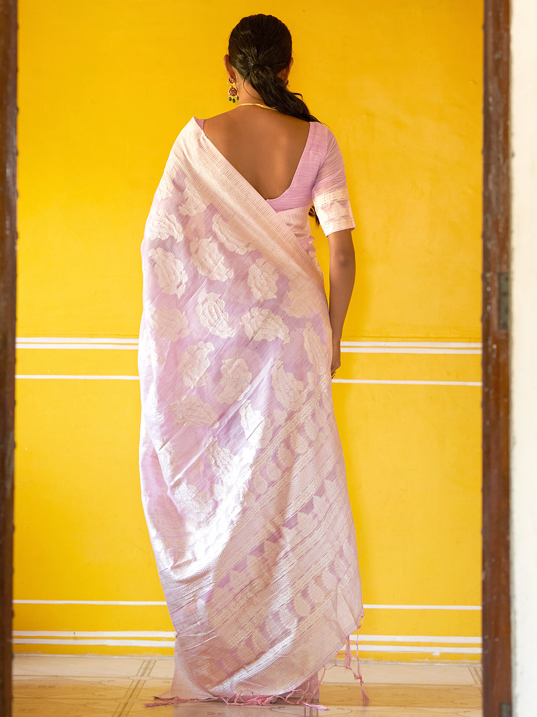 Janasya Lavender Linen Cotton Woven Paisley Woven Design Saree | Swadesiicart