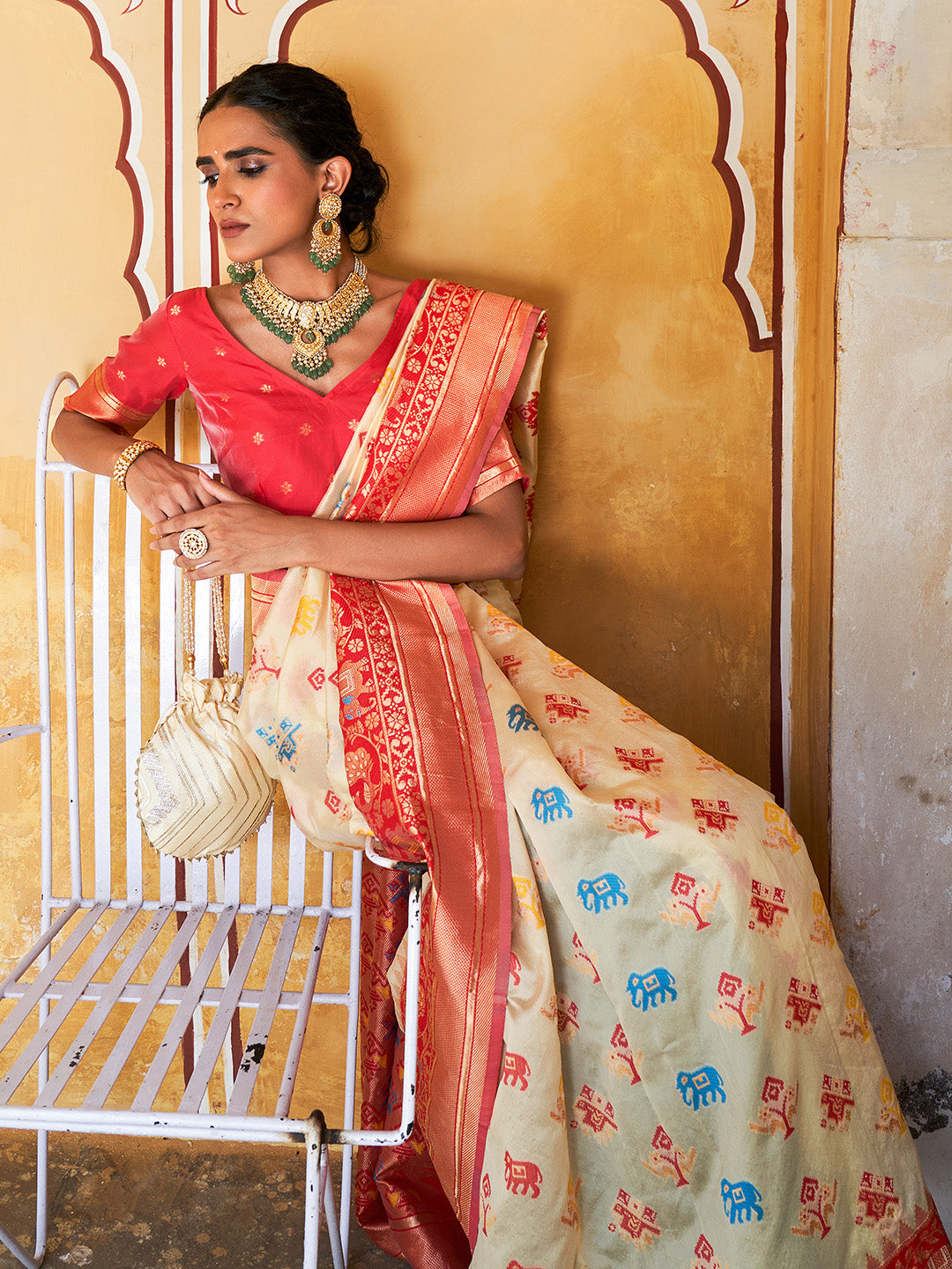 Janasya Beige Cotton Silk Woven Design Patola Saree | Swadesiicart