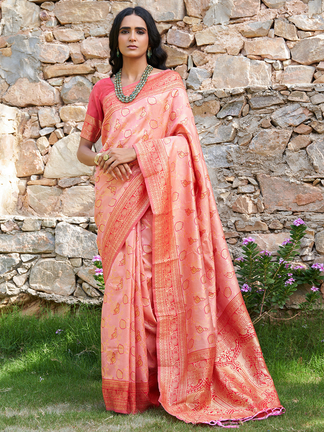 Janasya Peach Banarasi Silk Woven Dual Tone Floral Design Banarasi Silk Saree | Swadesiicart
