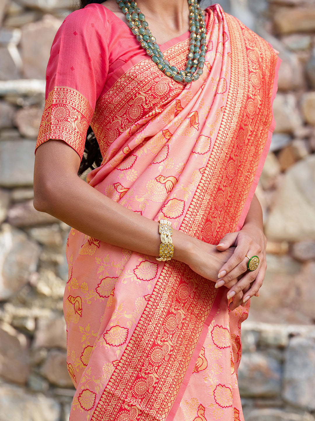 Janasya Peach Banarasi Silk Woven Dual Tone Floral Design Banarasi Silk Saree | Swadesiicart