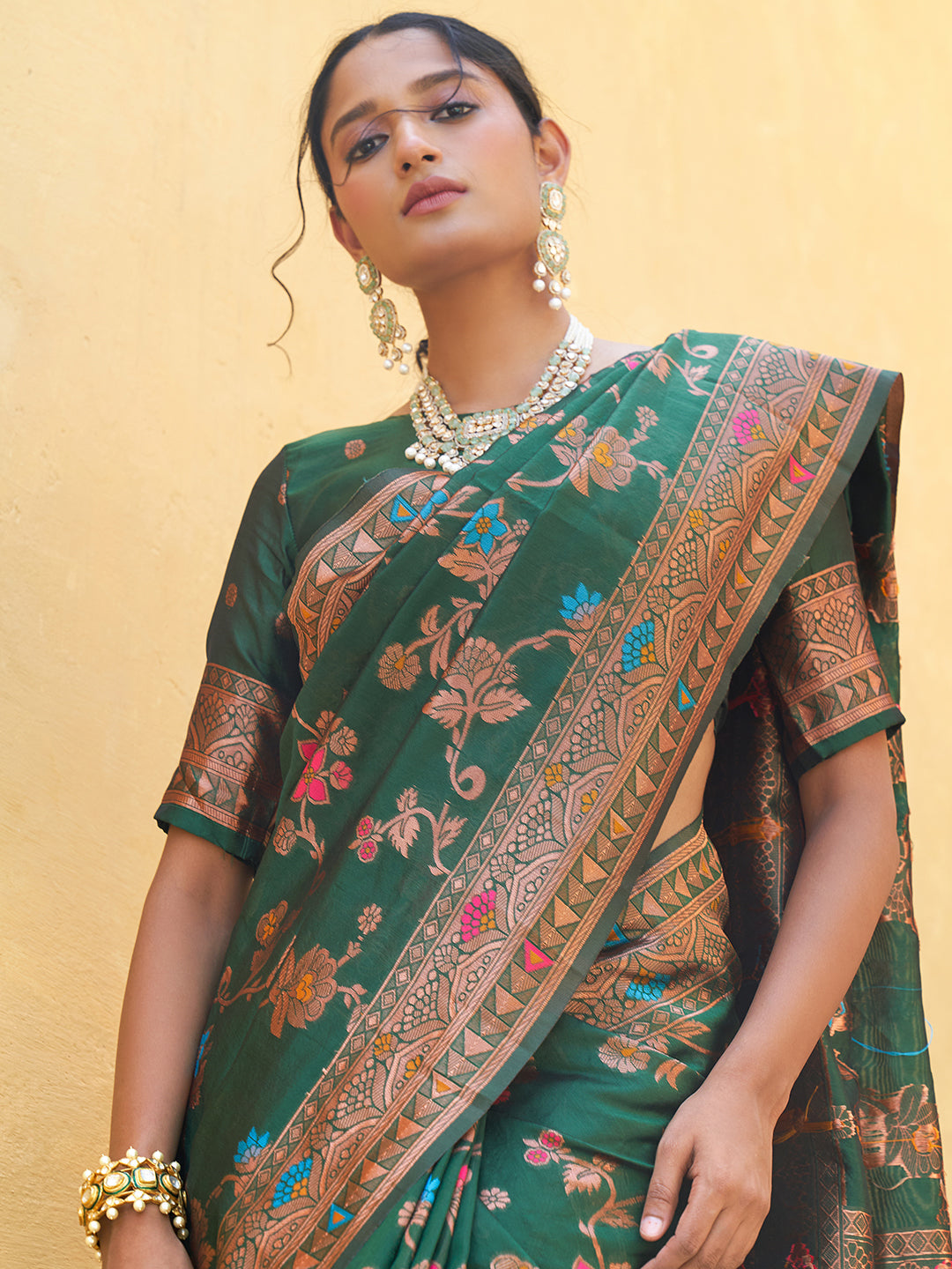 Janasya Green Banarasi Silk Woven Dual Tone Floral Design Banarasi Silk Saree | Swadesiicart